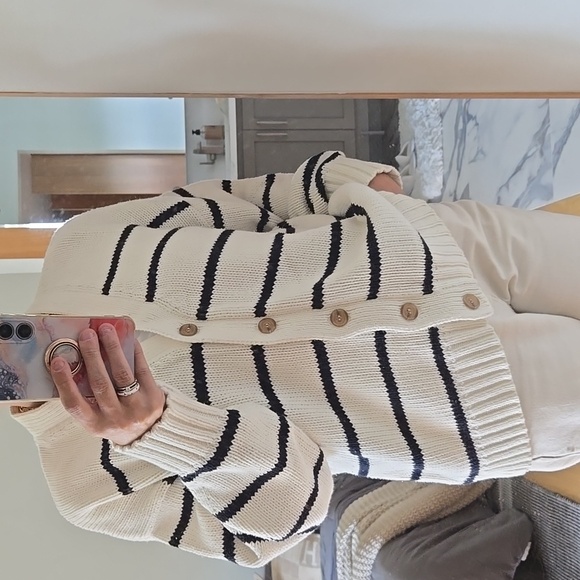 Jenni Kayne Chloe Navy and Cream Striped Cardigan, Coastal California Chic, VGUC - Picture 7 of 9